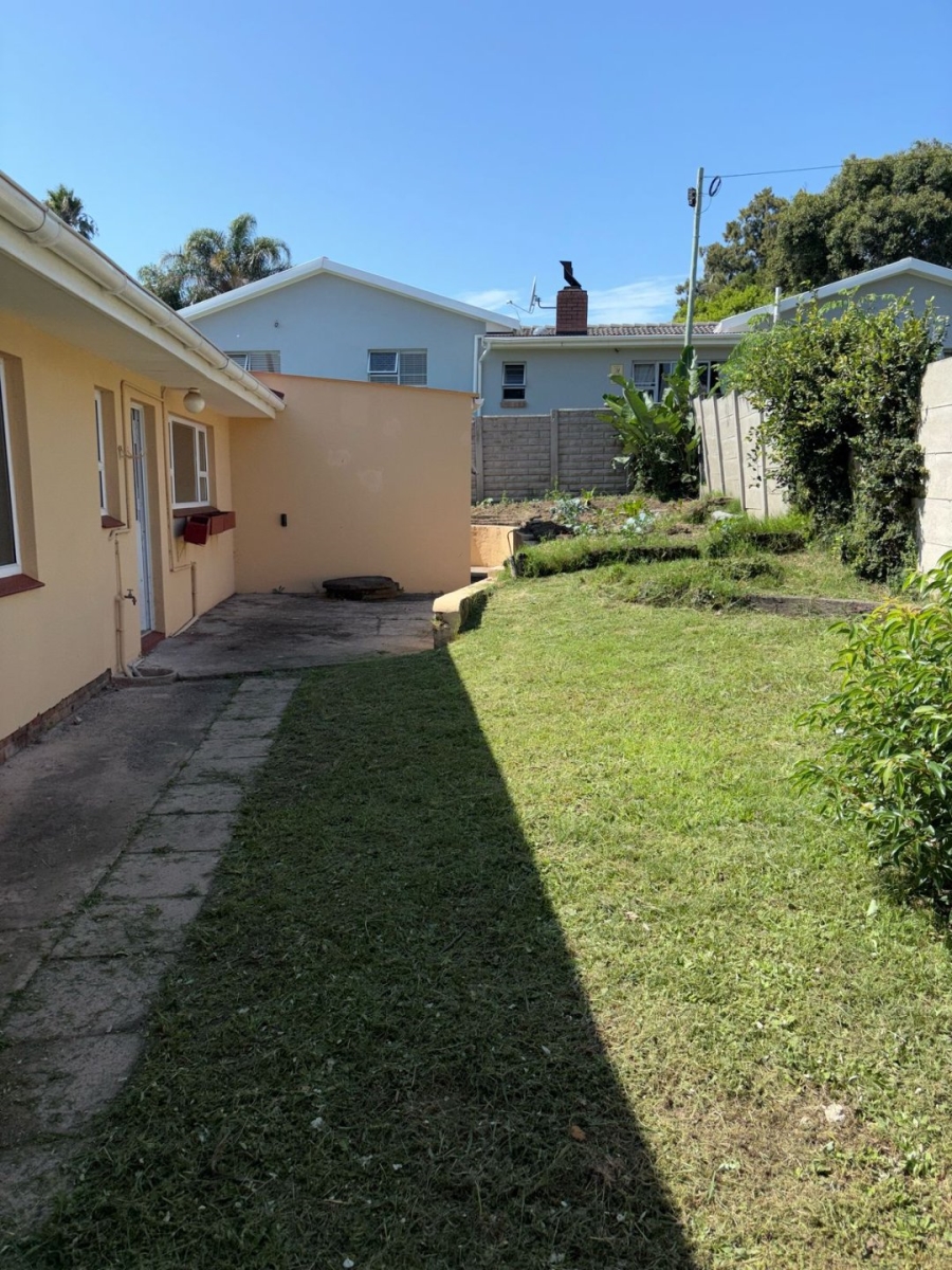 5 Bedroom Property for Sale in Beacon Bay North Eastern Cape